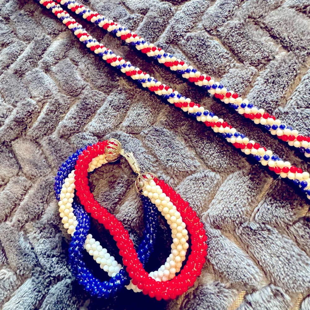 Vintage Necklace and Bracelet Set